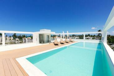 호텔 Grand Caribe Beach Club And Spa Playa Los Corales