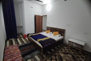 فندق Kashi Nest Homestay