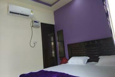 Sv Hotel  Sant Villa