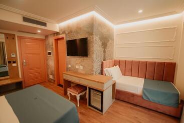 Martiness Hotel Durres