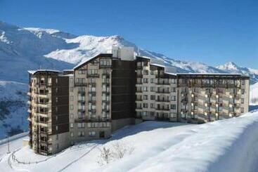 アパートホテル Résidence Le Médian  Les Ménuires