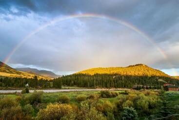 هتل Beaverhead 1421