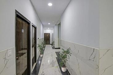 호텔 Flagship The Breakers Near Pacific Mall Tagore Garden