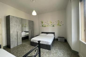 تختخواب و صبحانه Homelink Firenze   Charlotte