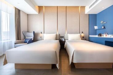 Atour Hotel Linyi Beijing Road