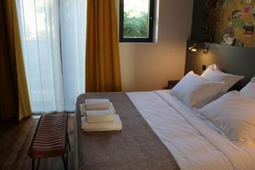 تختخواب و صبحانه Maison Caju   La Rochelle