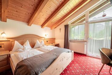 هتل Garni La Bercia