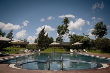 هتل Acacia Farm Lodge