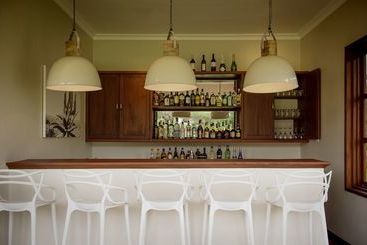 هتل Acacia Farm Lodge