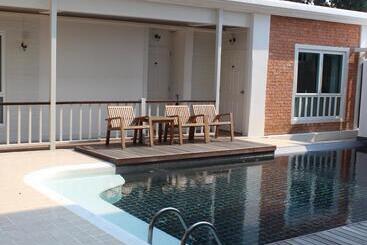 בית מלון כפרי Baan Pimpisa