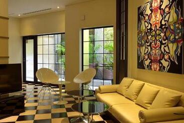 ホテル Kariyushi Lch. Izumizaki Kencho Mae