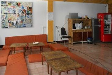 The Living Place 1 Hostel