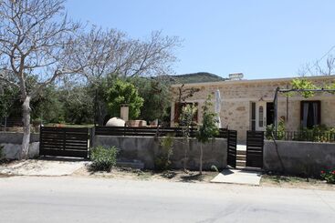 Жильё для туристов Cretan Cottage