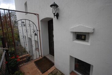 هتل Airportgastehaus Bremen