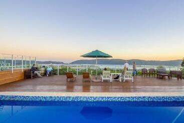 هتل Issaquena Heights Boutique