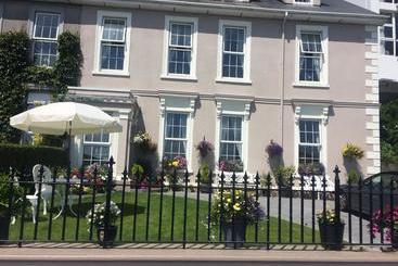 هتل Killerig House