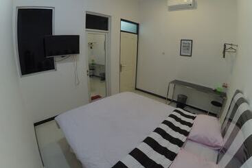 Отель Mess Inn Semarang