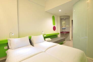 Pop! Hotel Diponegoro