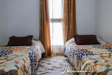 هتل Yucca Villas