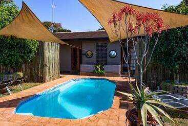 פנסיון Ama Zulu Guesthouse & Safaris