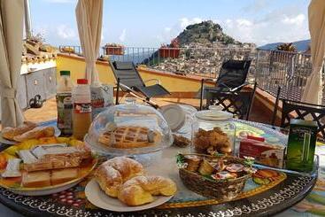 פנסיון Heart Of Sicily