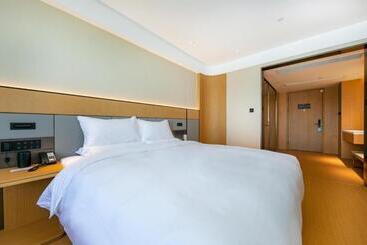 Ji Hotel Wenzhou Economic Development Zone Binhai Park