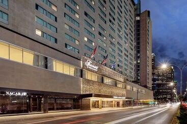 Отель Fairmont The Queen Elizabeth Gold Experience