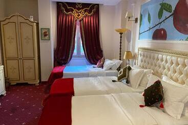 2 Kitarrat Boutique Hotel & Spa