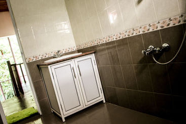 הוסטל Negombo Beach By Flipflop