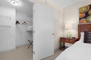 Global Luxury Suites At China Town
