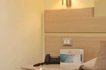 酒店 Blu Tropical Resort