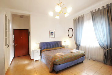호텔 Venice Suites