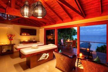 هتل Royal Davui Island Resort   Adults Only