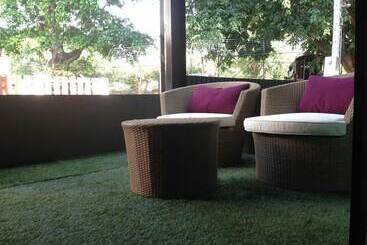 בית מלון כפרי Nakara Loft Chiangmai Nimman