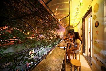 Zostay Hostel Backpackers