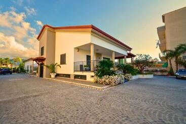 Villa Dei Cesari Bed & Breakfast