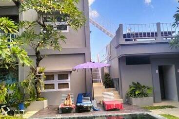 호스텔 The Island Bali