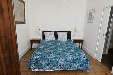 تختخواب و صبحانه Chez Mag