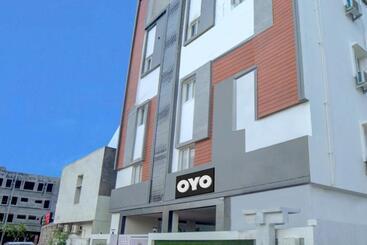 Super Collection O Hotel Lakeview Castle