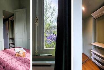 פנסיון The Kooch House 1.4