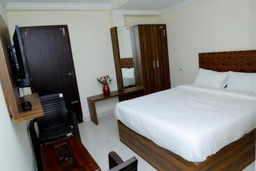 בית מלון כפרי Cnr Residency, Madanapalle