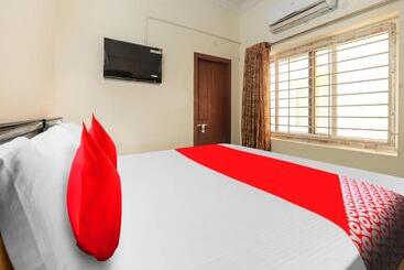 Super Hotel O Ramaraopet Near Kakinada Beach