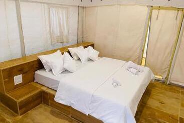 ホテル Samar Desert Camp