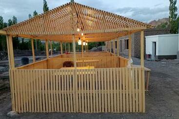 호텔 The Royal Maryul Banquet Hall , Restaurant & Resort   Leh