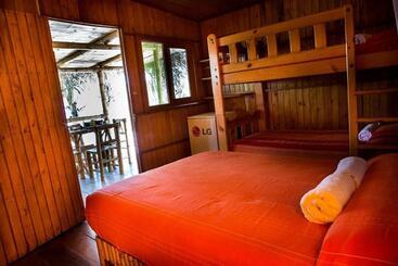 پانسیون Marcilia Beach Bungalows