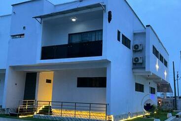 Pension (Hôtel basse catégorie) Cado Luxury House