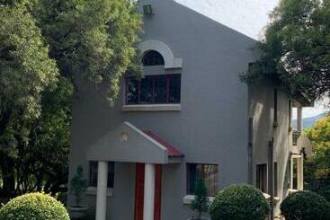 펜션 Shades Of Summer Boutique