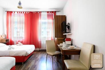 پانسیون Treasure Home Apart1050