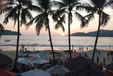 بنسيون Villa Tulipanes