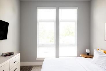 هتل آپارتمان Mint House Greenville   West End